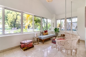 Lounge - Roami at Villa Bella (Miami)