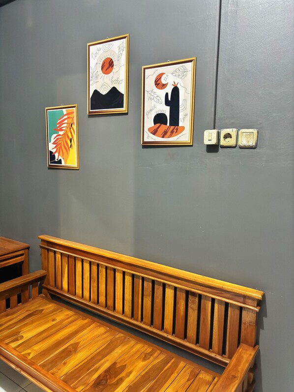 Interior detail - NgeKost harian (Semarang)