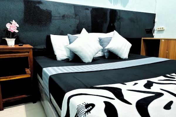 Family Triple Room, 1 Bedroom | Premium bedding, free WiFi, bed sheets