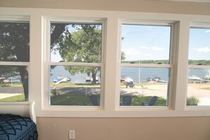 Interior - Updated Lake Cottage with amazing sunset views & option for daily pier rental. (Delavan)