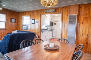 Dining - Updated Lake Cottage with amazing sunset views & option for daily pier rental. (Delavan)