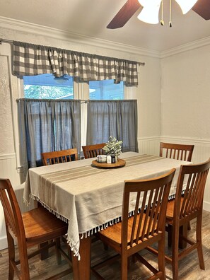 Dining - Charming farmhouse w/ pool, firepit, & close to 2 state parks! Pet friendly🐾 (Germanton)