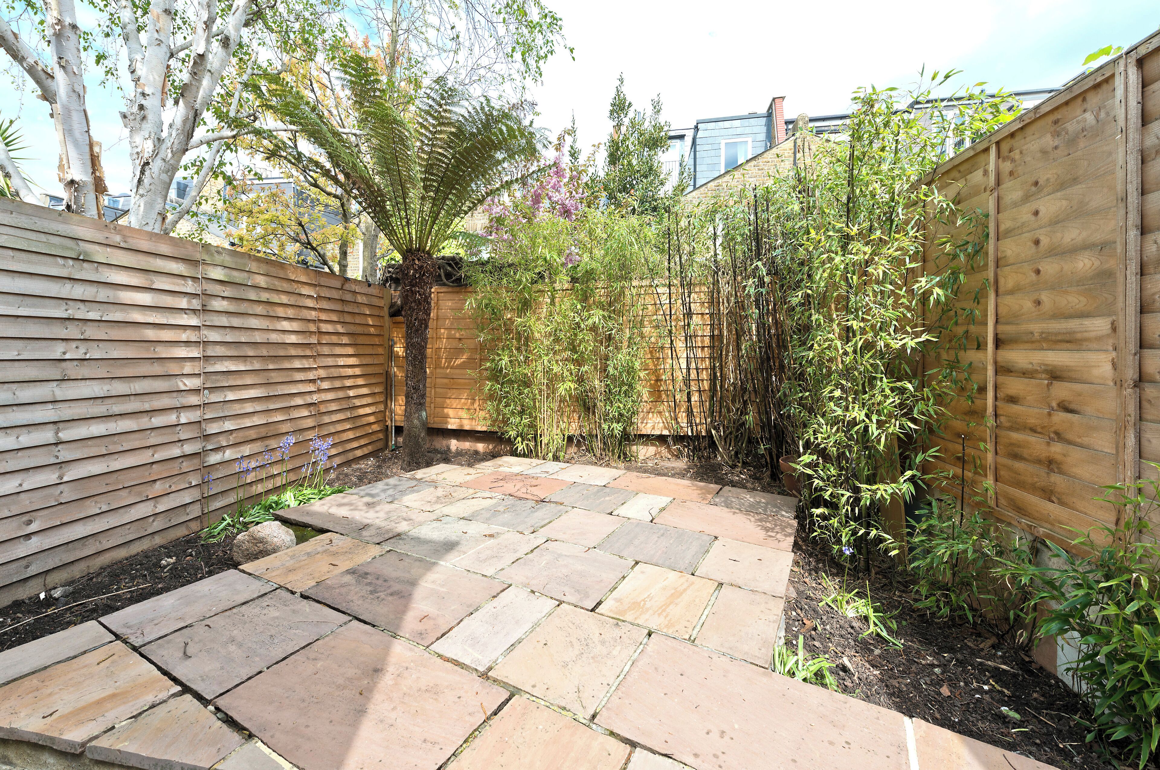 House (3 Bedrooms) | Garden