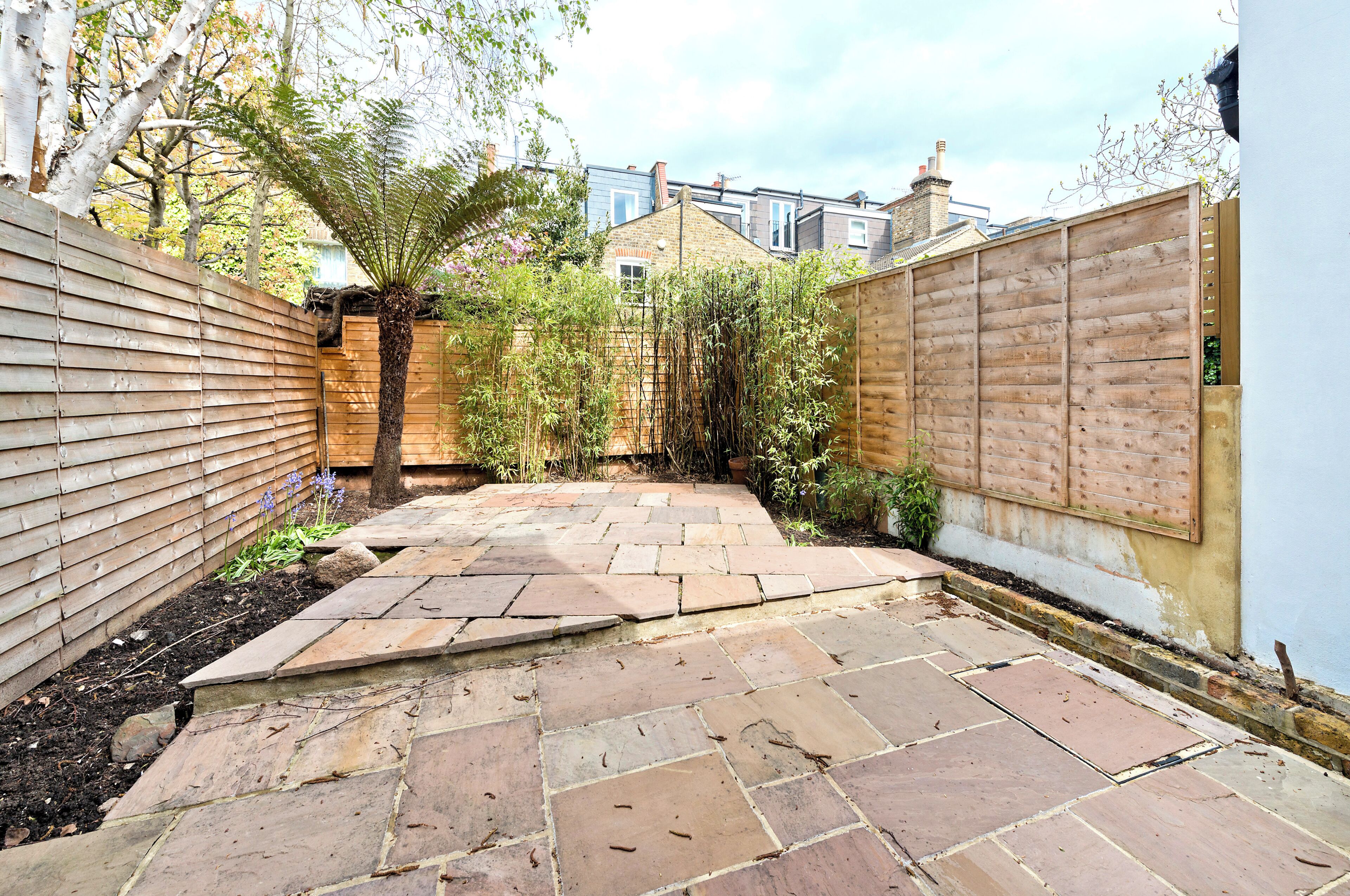 House (3 Bedrooms) | Garden