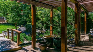 Main House | Terrace/patio - A Cowslip's Belle Inn (Ashland)