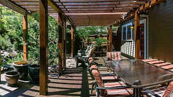 Main House | Terrace/patio