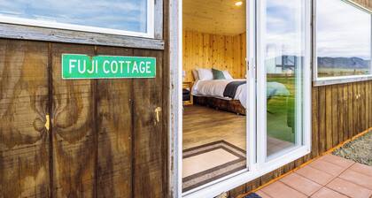 Farm Retreat Apartment & 2 Cabins near rustic hot springs