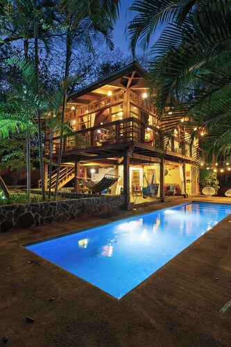 Playa Avellanas: A charming Balinese style house just 5 mins from the beach.