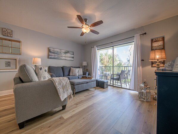 50 インチの薄型テレビ (デジタル放送視聴可)