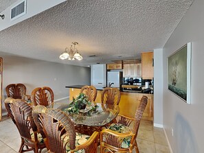 Condo, 2 Queen Beds, Balcony (109) | Dining