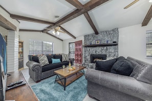 Studio (3 Bedrooms) | Équipement de l’hébergement