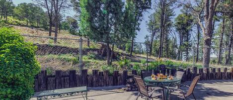 Studio (3 Bedrooms) | Property amenity