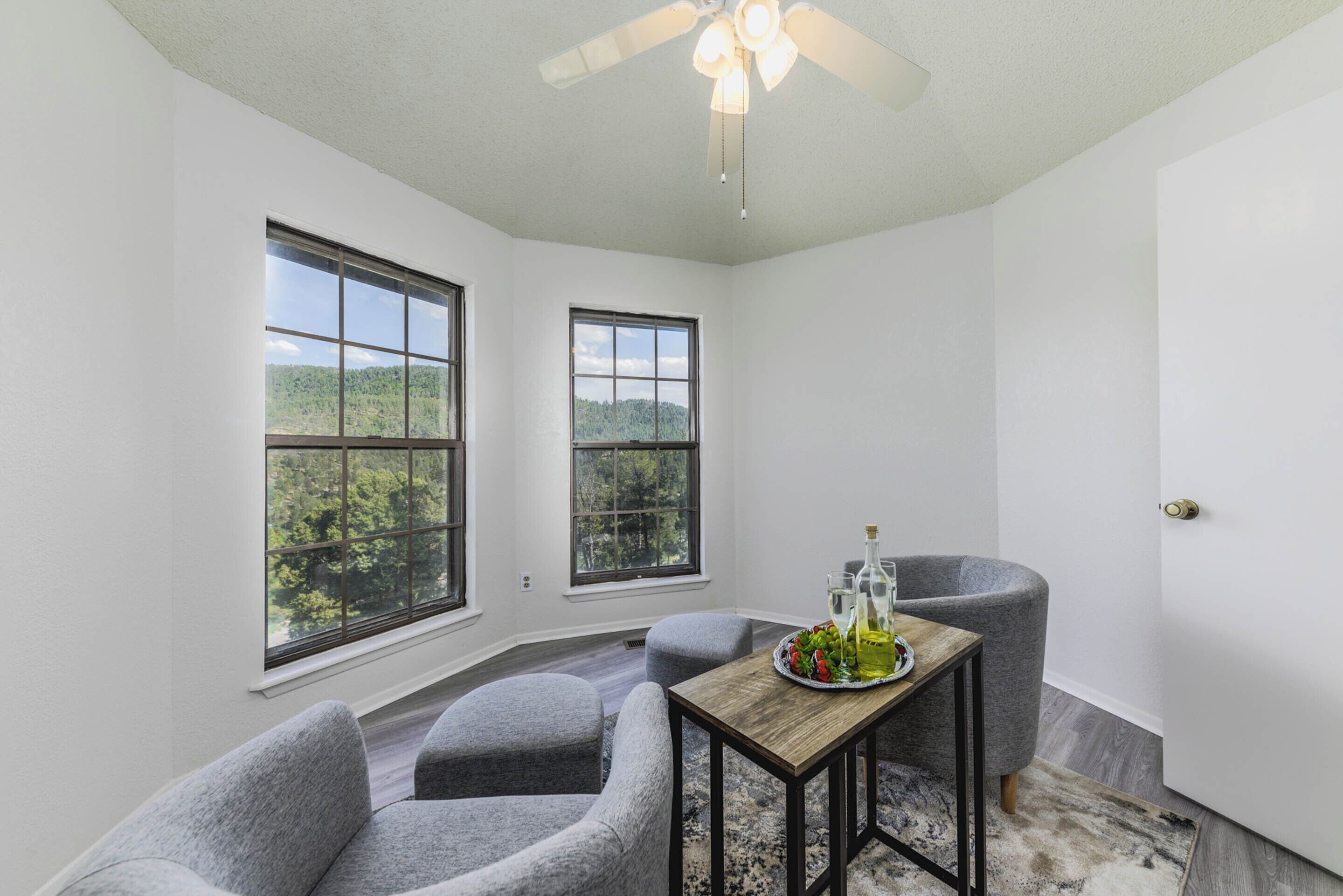 Studio (3 Bedrooms) | Property amenity