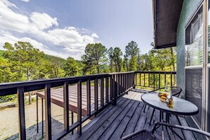 Studio (3 Bedrooms) | Property amenity - Castle House by Ruidoso Vacation Rentals (Ruidoso)