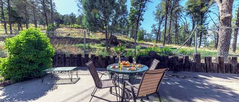 Studio (3 Bedrooms) | Property amenity