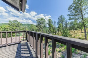 Studio (3 Bedrooms) | Property amenity - Castle House by Ruidoso Vacation Rentals (Ruidoso)