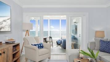 ์ฝ๋ (2 Bedrooms) | ์๋ฐ ์์ค ๋ด ํธ์ ์์ค/์๋น์ค