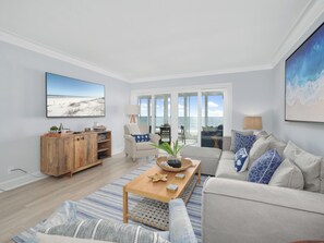 Condo (2 Bedrooms) | Property amenity