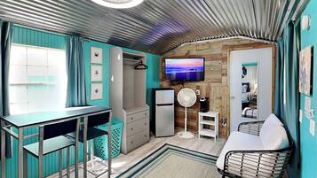 House (3 Bedrooms) | Property amenity