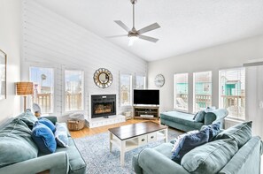 House (3 Bedrooms) | Front of property