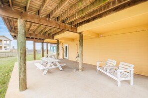 House (3 Bedrooms) | Property amenity