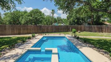 House (5 Bedrooms) | Property amenity