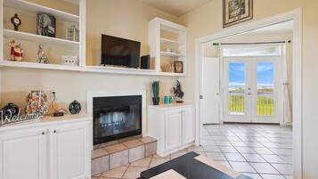 House, Multiple Beds, Balcony, Beach View | Living area | 40-inch TV with cable channels