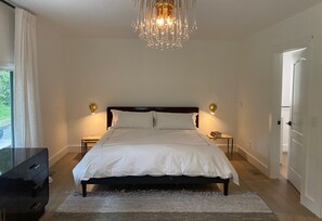 8 bedrooms, iron/ironing board, free WiFi, bed sheets