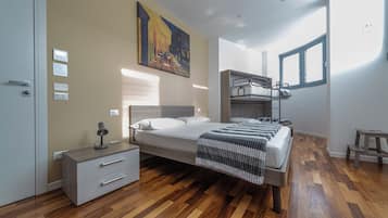 Quadrupla Comfort - Camera J | Wifi gratis y ropa de cama