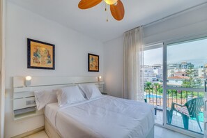 Ferros/tábuas de passar roupa, Wi-Fi de cortesia, roupa de cama