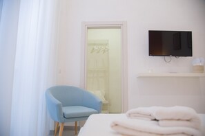 Interior - Gulf Palace / Mergellina  (Napoli)