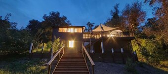 Rivers Breeze - Wine Tastings Included