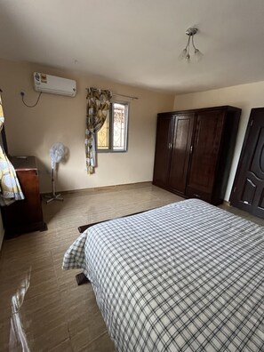 3 Schlafzimmer, Bügeleisen/Bügelbrett, kostenloses WLAN, Bettwäsche