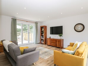 Living area - Stag Cottage (Poole)