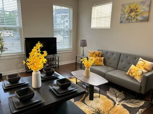 Serenity 1 King Bed/Pool