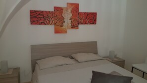 2 bedrooms, iron/ironing board, travel cot, free WiFi - Azul Castriota Mezzanine (Gallipoli)