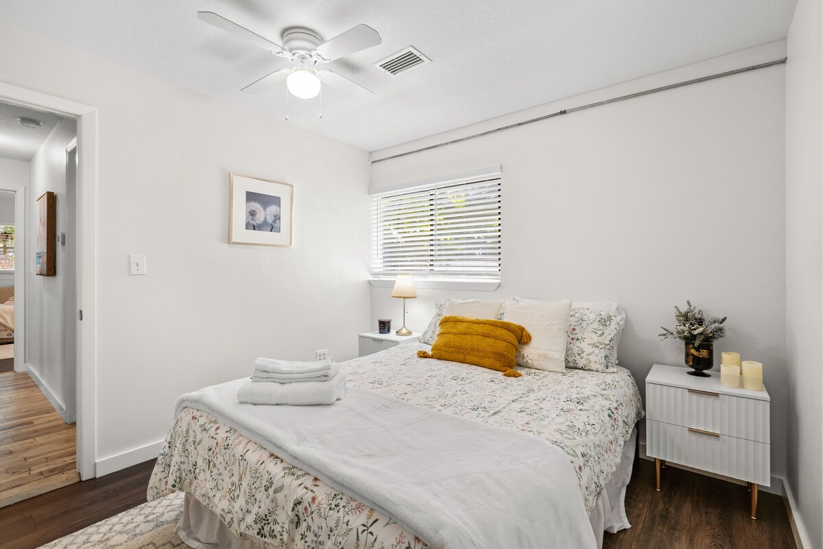 Photo 5 of Walking distance to down town and main attractions. Pet friendly, low prices