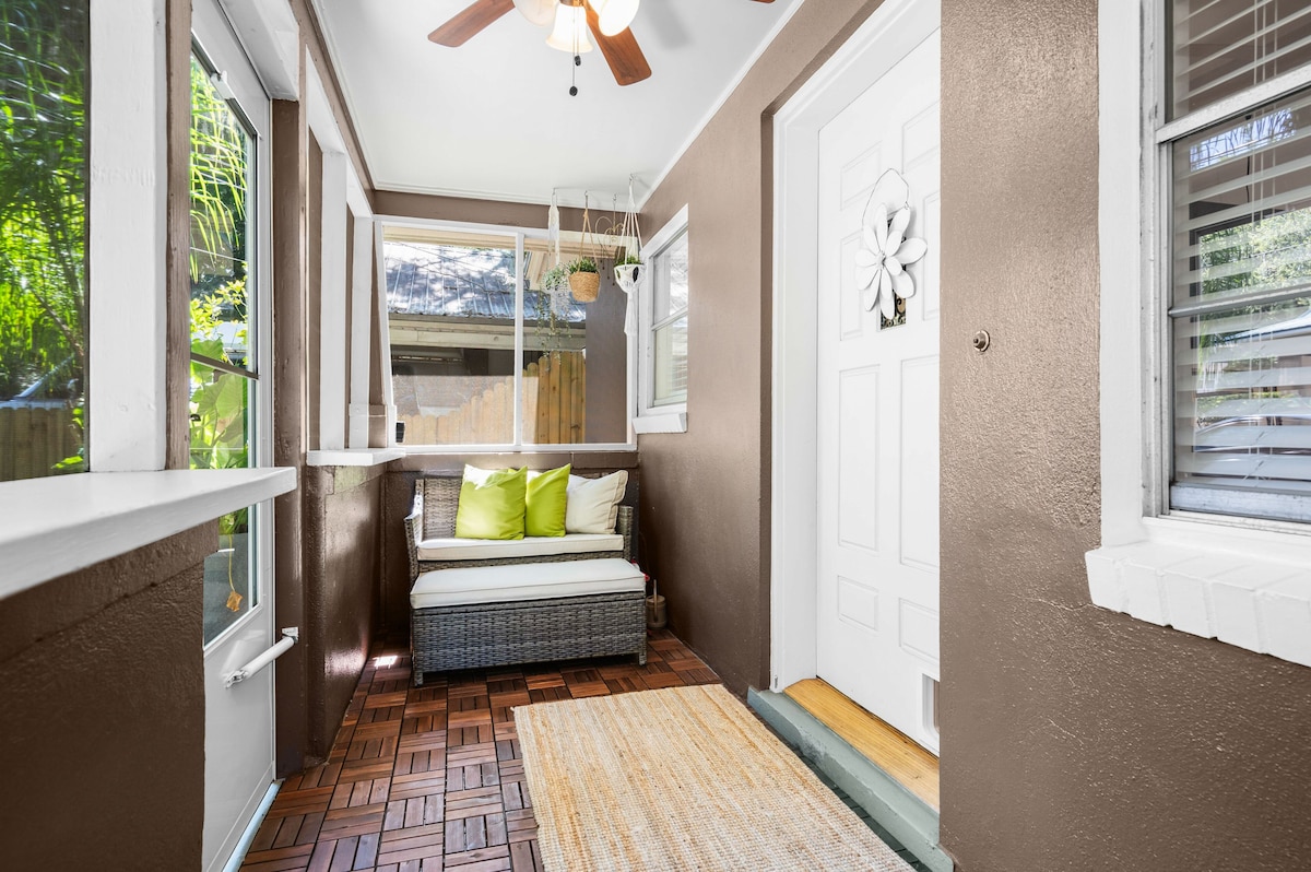 Photo 29 of Walking distance to down town and main attractions. Pet friendly, low prices