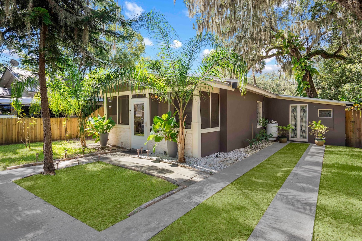 Photo 27 of Walking distance to down town and main attractions. Pet friendly, low prices