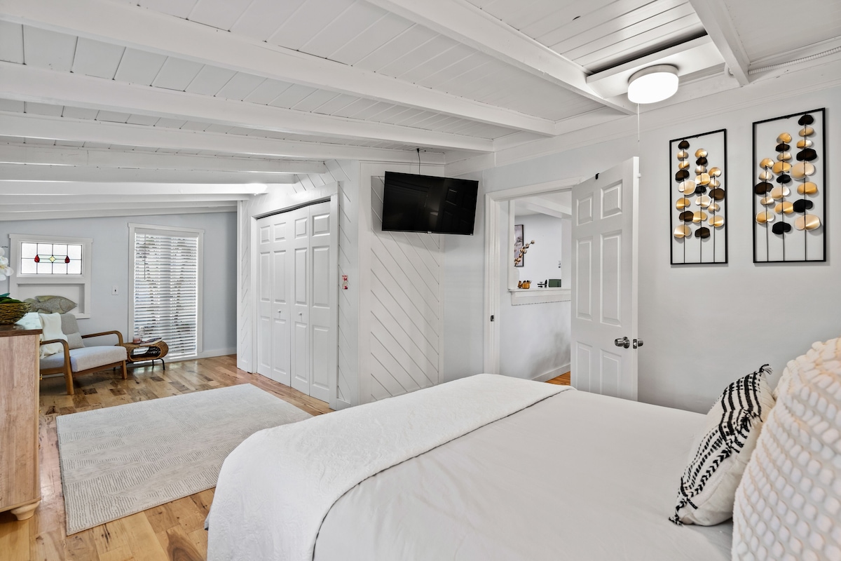 Photo 14 of Walking distance to down town and main attractions. Pet friendly, low prices