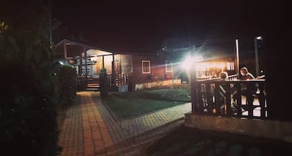 Wooden cabin 100 m from the lake, Pollino National Park, Pets allowed