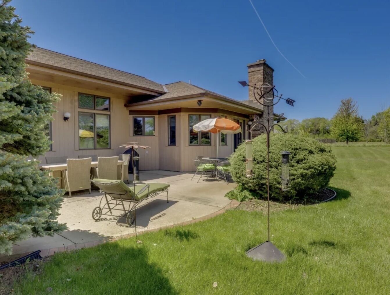 屋外ダイニングエリア