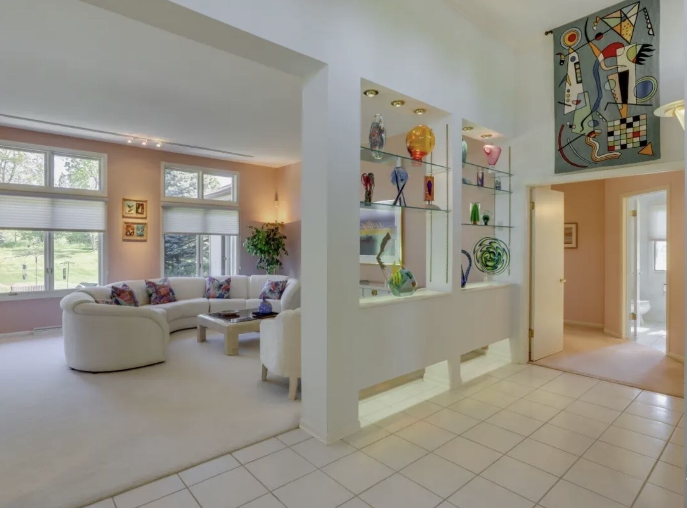 المنشأة من الداخل