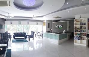 Lobby - Vtsix Condo Rentals at View Talay 6 Pattaya (Pattaya)