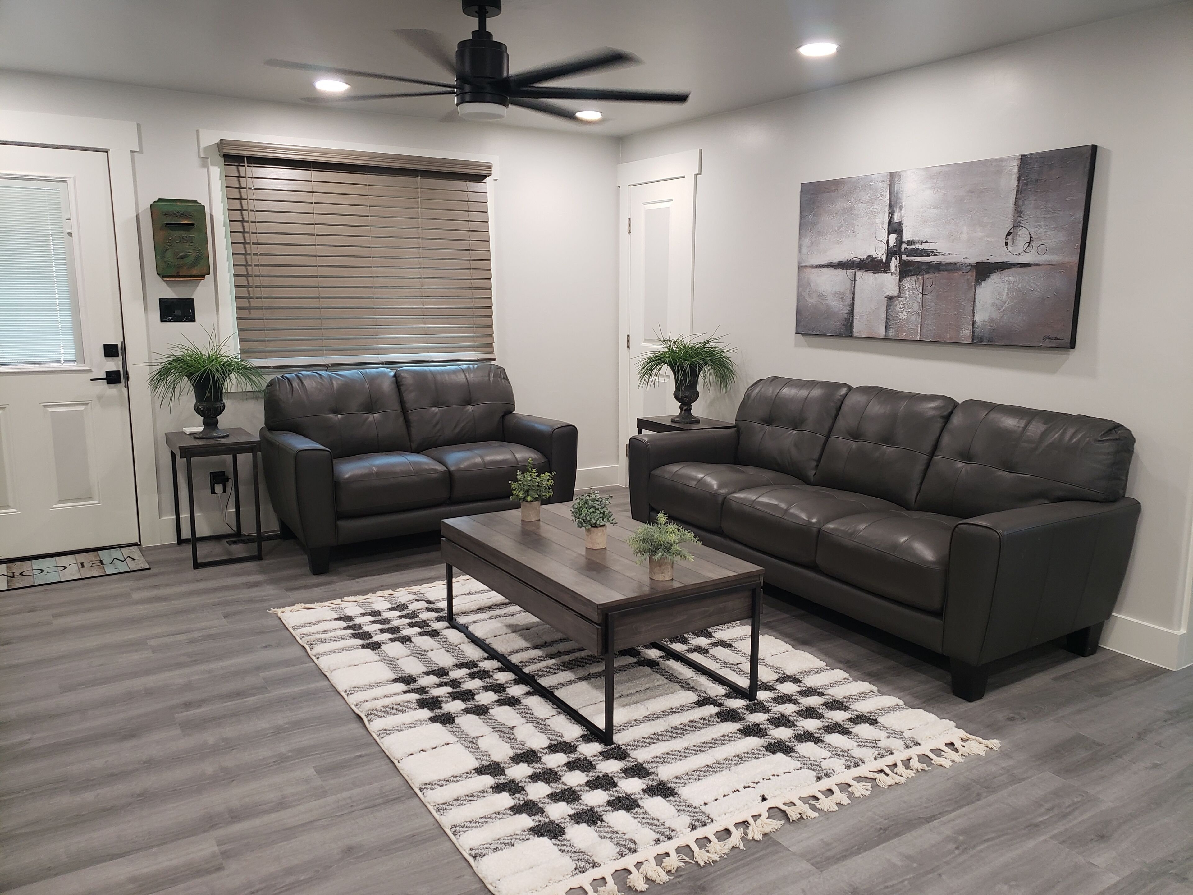 Newly remodeled 3 bedroom home near Pueblo Reservoir