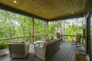 Property grounds - Franklin's Best Hideaway! (Franklin)