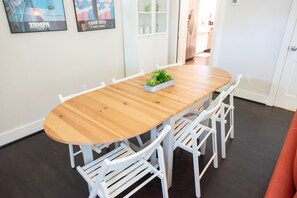 Dining - Stylish Bungalow Heights w/pool (Houston)