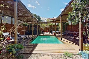 บริเวณภายนอก