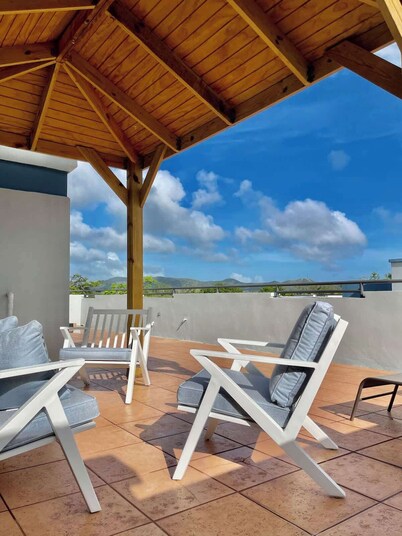 #25 Boqueron 4br Penthouse w/ rooftop & Pool table