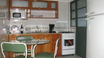 Chambre Exécutive avec lits jumeaux | Cuisine privée | Réfrigérateur, micro-ondes, four, cuiseur de riz
